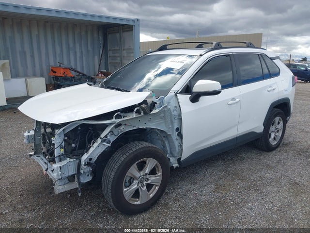 Toyota Rav4 Xle 2021 2T3W1RFV3MC138651 Image 2