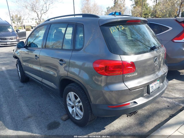 WVGAV7AX6GW576284 Volkswagen TIGUAN S