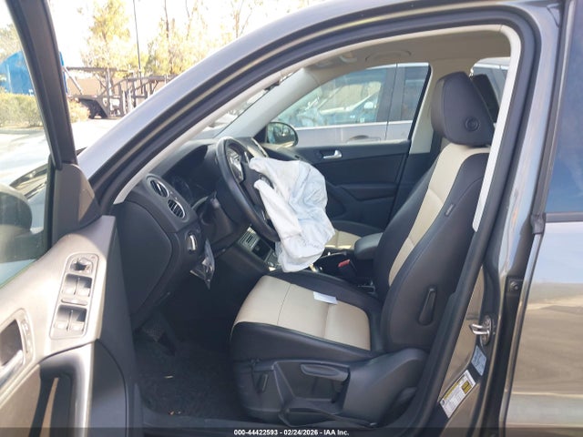 WVGAV7AX6GW576284 Volkswagen TIGUAN S