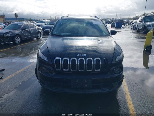 1C4PJLCB2FW663117 Jeep Cherokee Latitude