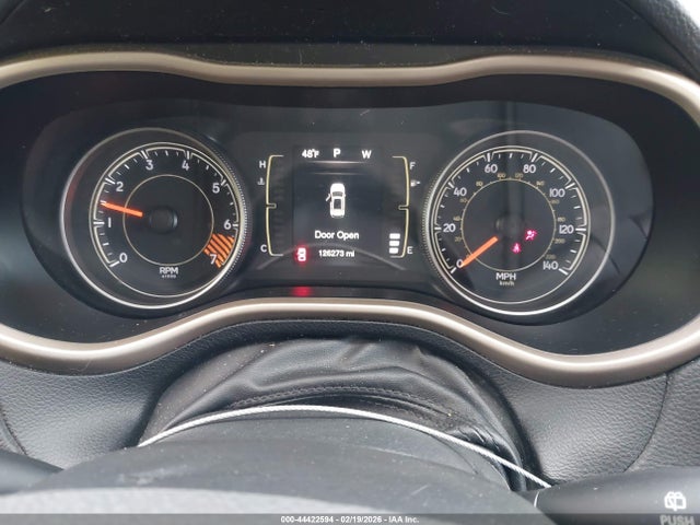 1C4PJLCB2FW663117 Jeep Cherokee Latitude