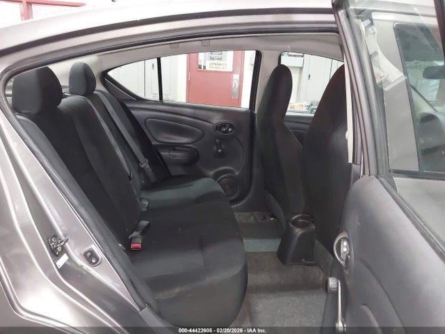 3N1CN7AP0FL818121 Nissan Versa 1.6 S+