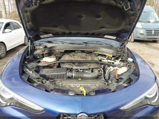 2018 ALFA ROMEO STELVIO ZASFAKBN6J7B93086 Photo 9