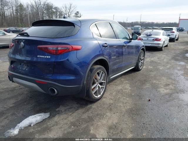 2018 ALFA ROMEO STELVIO ZASFAKBN6J7B93086 Photo 3