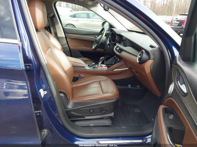 2018 ALFA ROMEO STELVIO ZASFAKBN6J7B93086 Photo 4