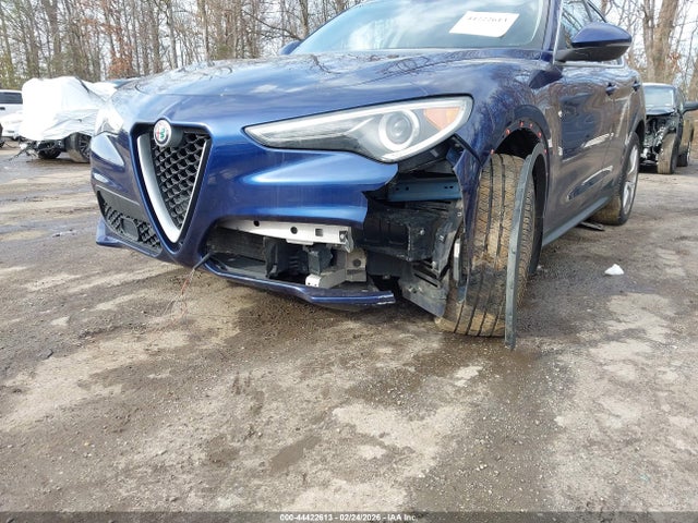 2018 ALFA ROMEO STELVIO ZASFAKBN6J7B93086 Photo 5