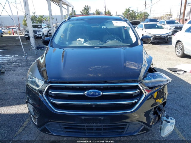 1FMCU9GDXKUB67021 Ford ESCAPE SE