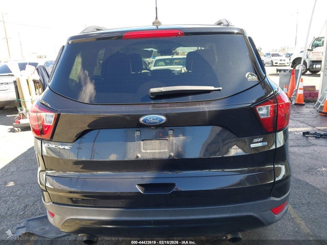 1FMCU9GDXKUB67021 Ford ESCAPE SE