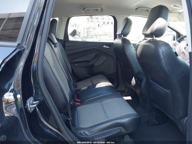 1FMCU9GDXKUB67021 Ford ESCAPE SE