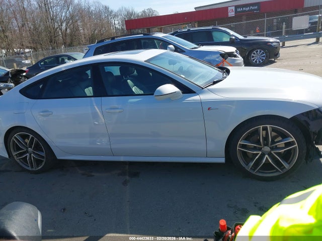 Продажа на аукционе авто 2017 Audi A7 3.0t Premium Plus, vin: WAUW2AFC9HN032601, номер лота: 44422633