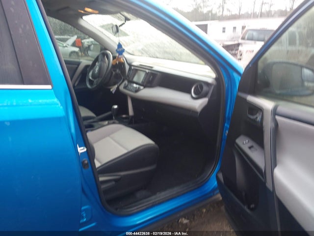 2T3WFREV8GW280435 Toyota Rav4 Xle