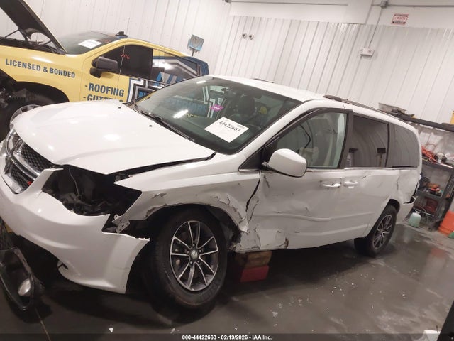 2C4RDGCGXHR664644 Dodge Grand Caravan Sxt