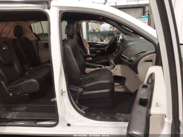 2C4RDGCGXHR664644 Dodge Grand Caravan Sxt