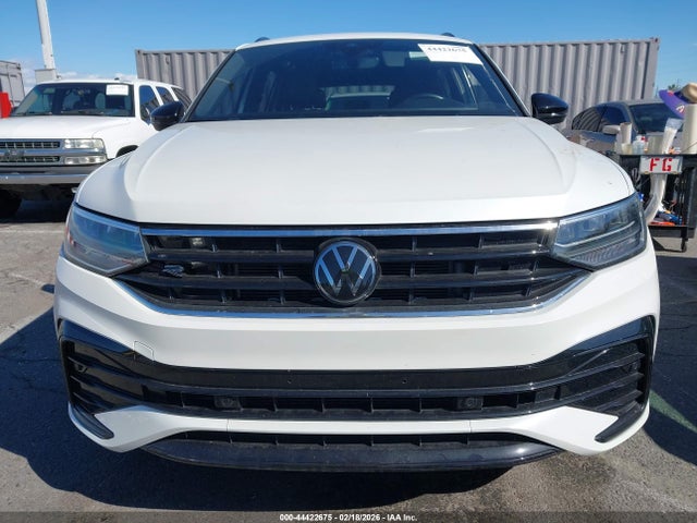 2023 Volkswagen Tiguan 2.0t Se R-line Black მანქანა იყიდება აუქციონზე, vin: 3VVCB7AX2PM034493, აუქციონის ნომერი: 44422675