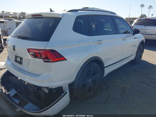 2023 VOLKSWAGEN TIGUAN 3VVCB7AX2PM034493 Photo 3