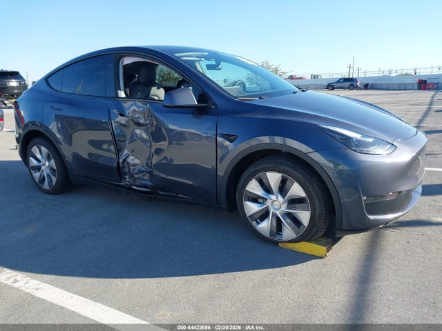 2023 TESLA MODEL Y 7SAYGDEE1PA208894 Photo 0