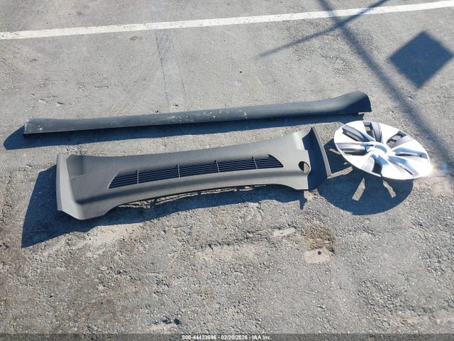 Продаж на аукціоні авто 2023 Tesla Model Y Awd/long Range Dual Motor All-wheel Drive, vin: 7SAYGDEE1PA208894, номер лоту: 44422696