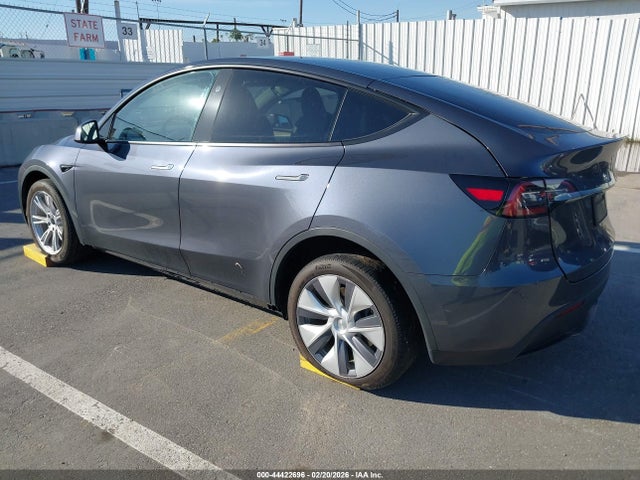 2023 TESLA MODEL Y 7SAYGDEE1PA208894 Photo 2