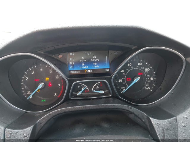 1FADP3K25JL217997 Ford FOCUS SE