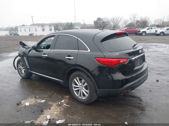 2016 INFINITI QX70 JN8CS1MW7GM750627 Photo 2