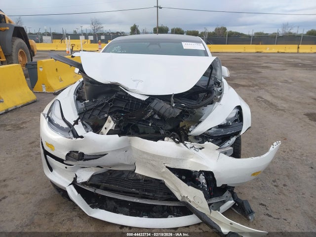 44422734 :رقم المزاد ، 5YJ3E1EB8LF637433 vin ، 2020 Tesla Model 3 Long Range Dual Motor All-wheel Drive مزاد بيع