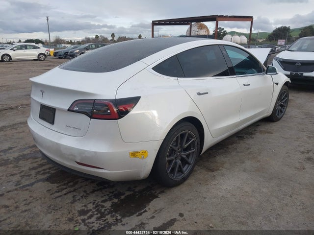 44422734 :رقم المزاد ، 5YJ3E1EB8LF637433 vin ، 2020 Tesla Model 3 Long Range Dual Motor All-wheel Drive مزاد بيع