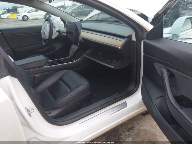 44422734 :رقم المزاد ، 5YJ3E1EB8LF637433 vin ، 2020 Tesla Model 3 Long Range Dual Motor All-wheel Drive مزاد بيع