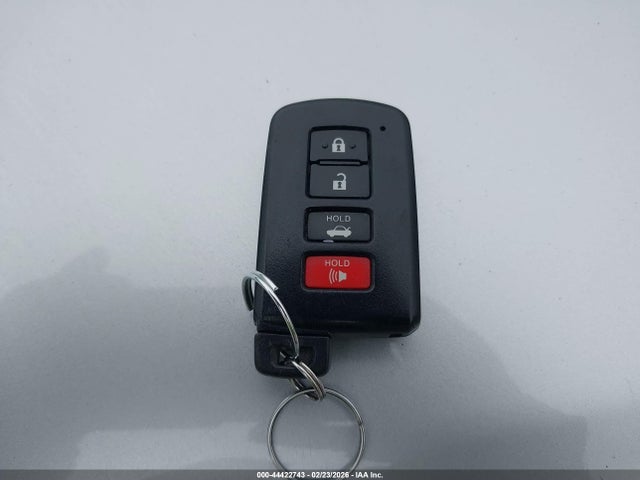 2T1BURHE7HC961178 Toyota COROLLA SE