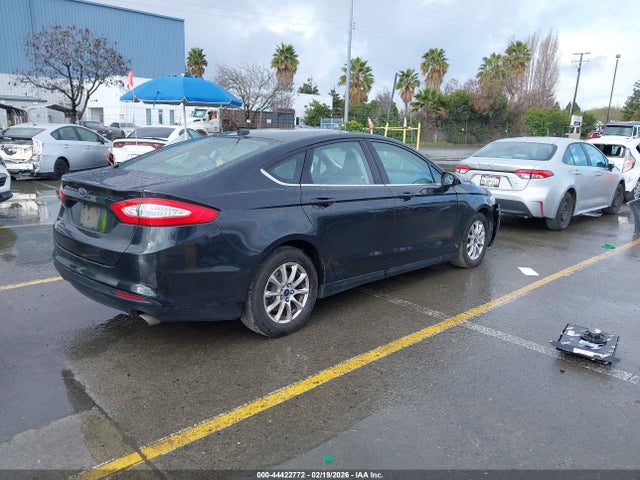 Ford FUSION S 2015 3FA6P0G77FR115279 Image 4