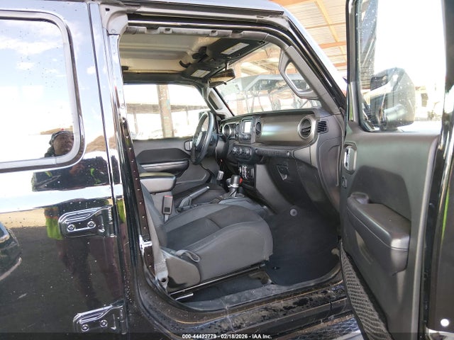 2019 JEEP WRANGLER UNLIMITED 1C4HJXDNXKW577827 Photo 4