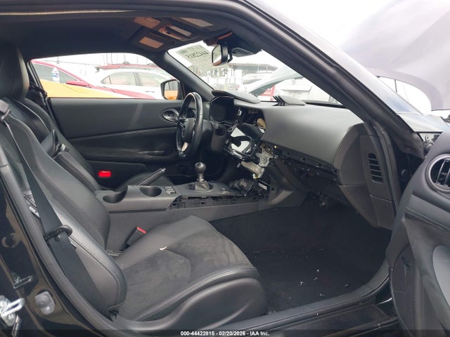 JN1BZ4BH6PM311771 Nissan Z Performance Manual