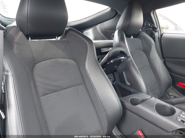 JN1BZ4BH6PM311771 Nissan Z Performance Manual