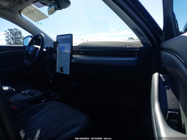 2022 FORD MUSTANG MACH-E 3FMTK2R77NMA03691 Photo 4