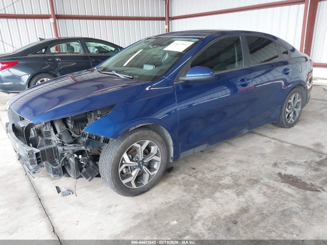 KIA Forte Lxs 2021 3KPF24AD7ME396325 Image 2