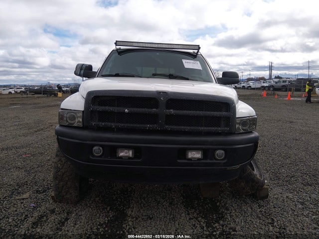44422852 :رقم المزاد ، 3B7HF13Z5XG241818 vin ، 1999 Dodge Ram 1500 St مزاد بيع