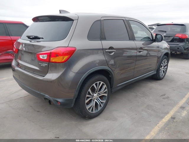 2017 MITSUBISHI OUTLANDER SPORT JA4AP3AUXHZ069685 Photo 3