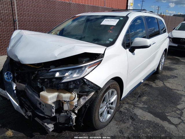 5TDZRKEC7NS104551 Toyota Sienna Limited