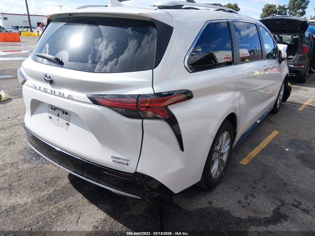 5TDZRKEC7NS104551 Toyota Sienna Limited