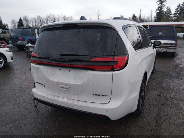 Chrysler Pacifica Limited 2025 2C4RC1GG0SR562299 Image 4