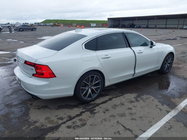 LVY102AKXJP056464 Volvo S90 T5 Momentum