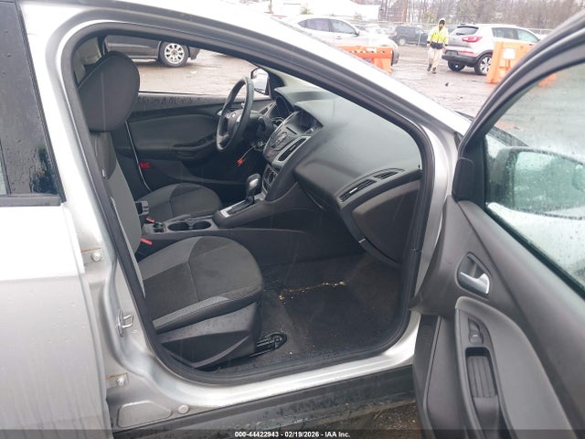 1FADP3F22EL124421 Ford FOCUS SE