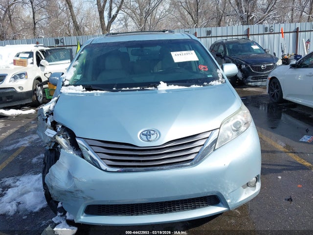 5TDYK3DCXFS563159 Toyota Sienna Xle Premium 8 Passenger