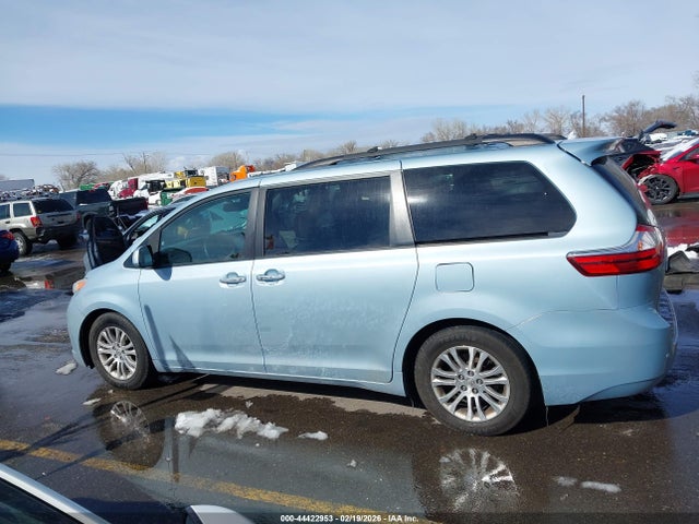 5TDYK3DCXFS563159 Toyota Sienna Xle Premium 8 Passenger