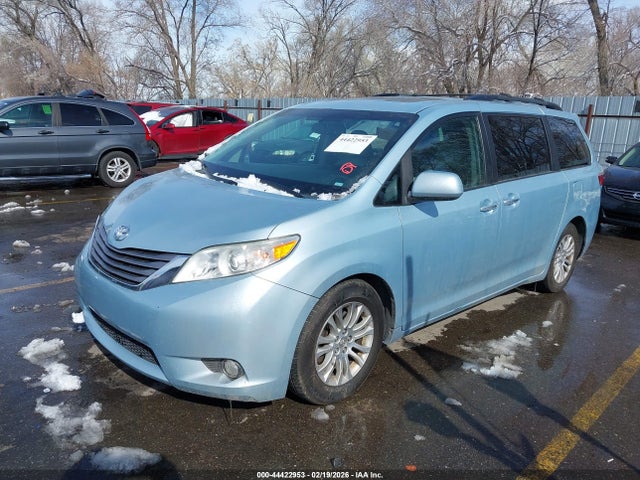 5TDYK3DCXFS563159 Toyota Sienna Xle Premium 8 Passenger