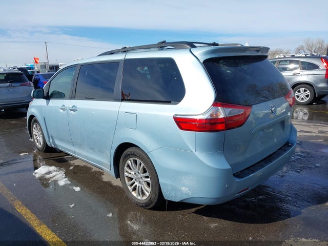 5TDYK3DCXFS563159 Toyota Sienna Xle Premium 8 Passenger