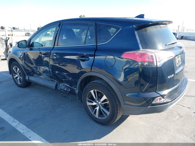 JTMWFREV4JJ750224 Toyota Rav4 Xle