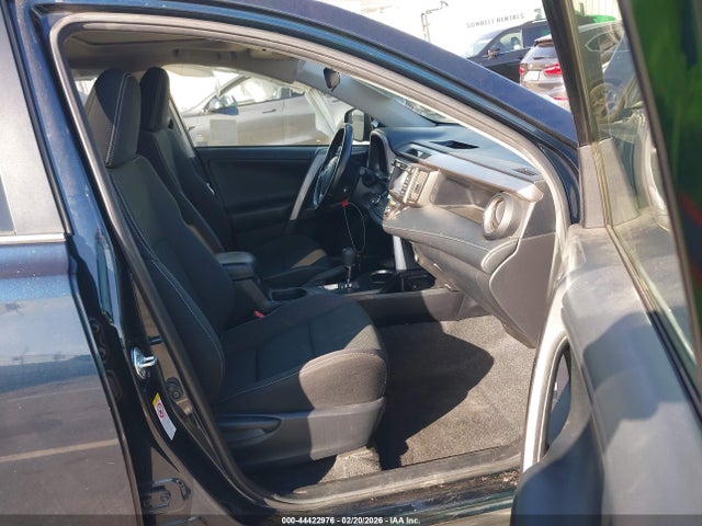 JTMWFREV4JJ750224 Toyota Rav4 Xle