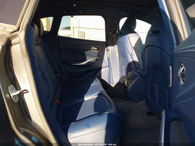 SCFVUJAW1MTV02864 Aston Martin DBX