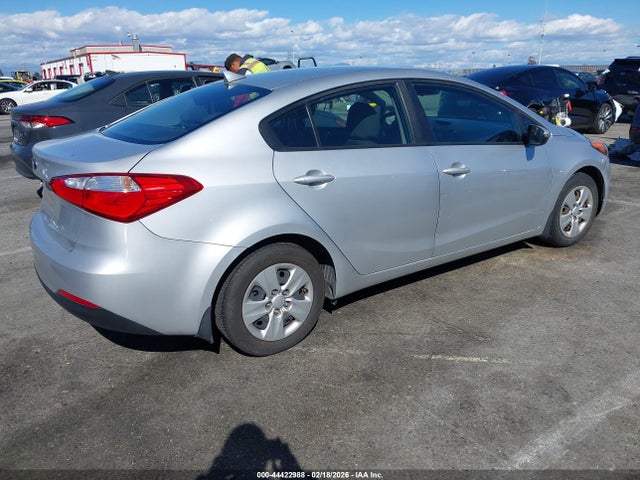 KNAFX4A6XG5537257 KIA FORTE LX