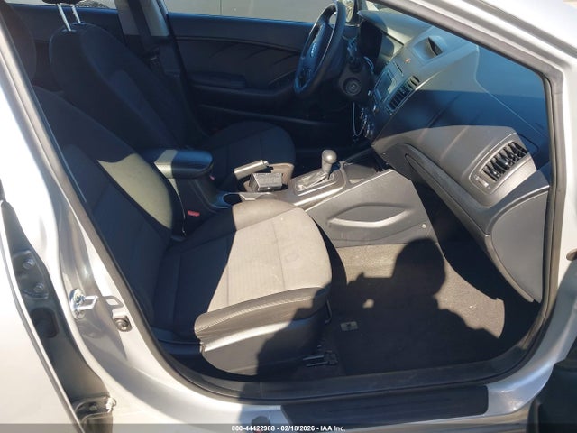 KNAFX4A6XG5537257 KIA FORTE LX